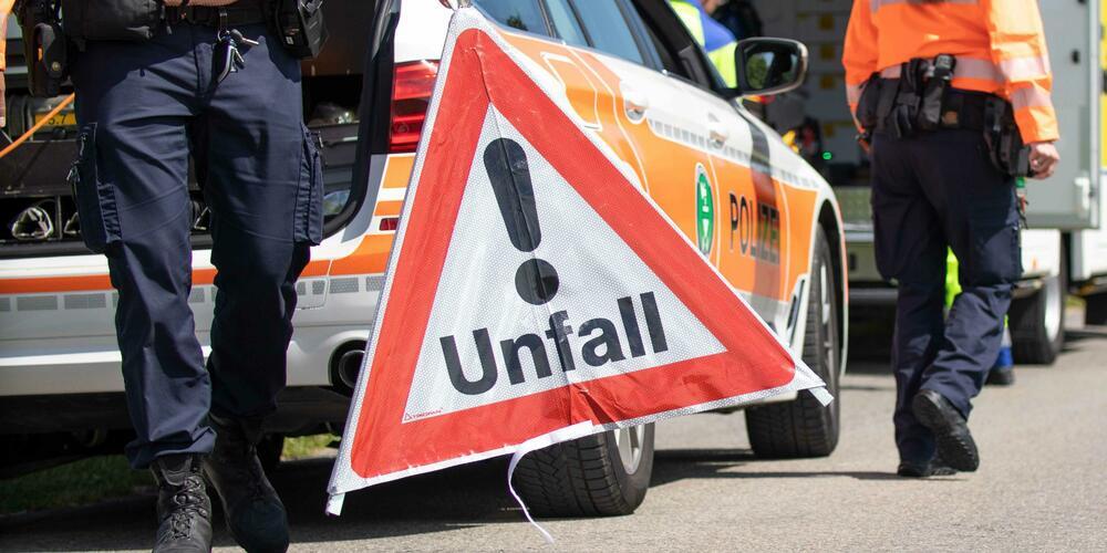 Der Rettungsdienst brachte den Töfffahrer ins Spital.