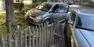 Die verletzte Autolenkerin wurde zur ärztlichen Abklärung mit der Ambulanz in ein Spital überführt, der Sohn konnte in die Obhut des dazu gerufenen Vaters übergeben werden.