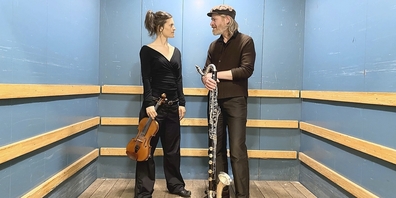Andrea Kirchhofer, Violine, und Bruno Strüby, Bassklarinette, bilden das Duo Zugluft.