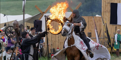 Neben den Livekonzerten gibt es auf dem Markt auch zahlreiche andere Attraktionen.