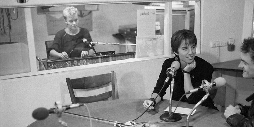 Sendebetrieb im Alternativen Lokalradio Lora in Zürich - aufgenommen wahrscheinlich Mitte der 1980er-Jahre. (Archivbild)