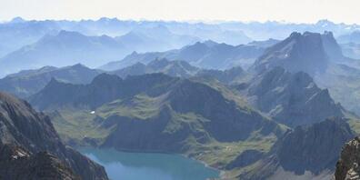 Auch der Bündner Tourismus muss sich digital transformieren. Dabei helfen soll nun eine vom Kanton geschaffene neue Fachstelle. (Archiv)