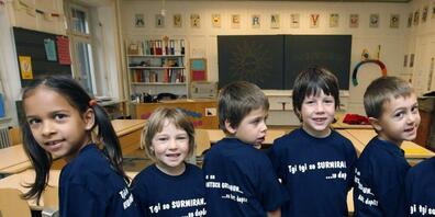 In Graubünden werden drei Amtssprachen gesprochen und an Schulen unterrichtet: Deutsch, Rätoromanisch und Italienisch. Für die Sekundarstufe ll soll nun ein neues, digitales dreisprachiges Staatskunde-Lehrmittel realisiert werden. (Archiv)