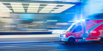 Der Verunglückte musste notfallmässig ins Spital gebracht werden.