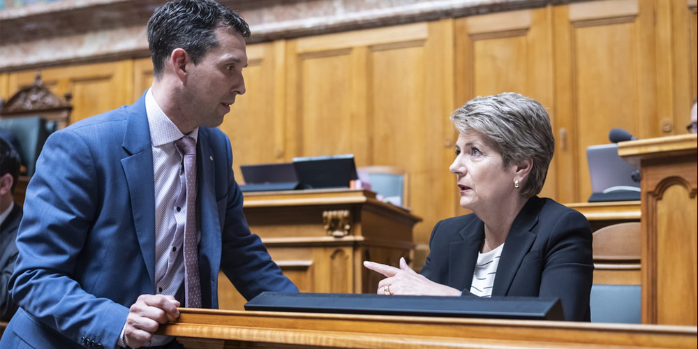 Michael Götte, hier im Gespräch mit Bundesrätin Karin Keller-Sutter