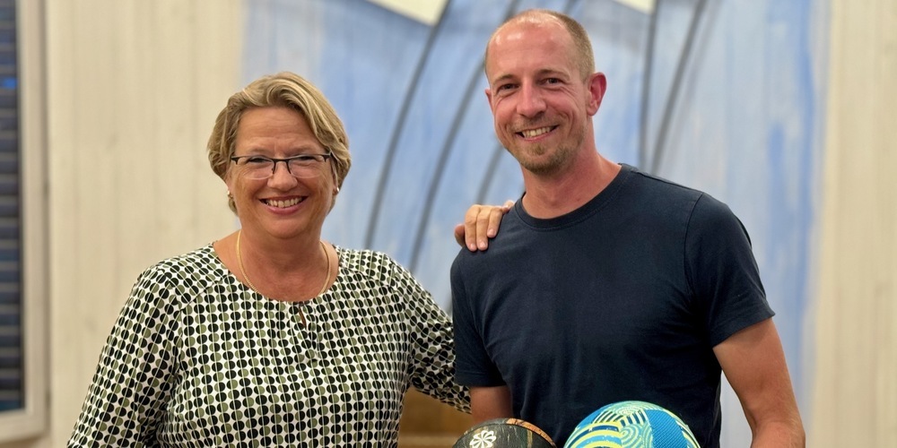 Die alte Präsidentin Viola Boye und der neue Präsident, Michael Stöckli. (v.l. nach r.)