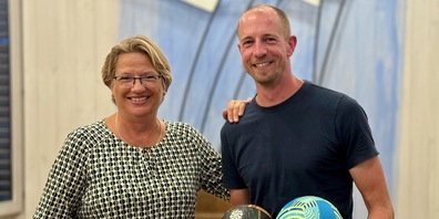 Die alte Präsidentin Viola Boye und der neue Präsident, Michael Stöckli. (v.l. nach r.)