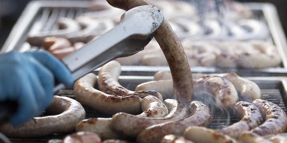 Stadtzürcher Gastrobetriebe dürfen an der Rad-WM ohne Bewilligung einen Grill aufstellen, um allfällige Umsatzeinbussen kompensieren zu können. (Symbolbild)