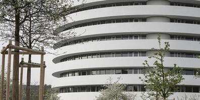Der Kanton Zürich musste das Kinderspital mit einer Finanzspritze retten. Eine Verstaatlichung findet der Regierungsrat jedoch falsch. Im Bild das neue Forschungszentrum für das Kind, von den Star-Architekten Herzog und de Meuron. (Archivbild)