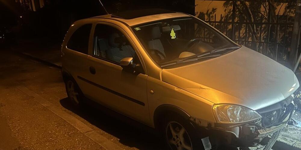 Ein sichtlich alkoholisierter Autofahrer fuhr in St. Gallen an der Zwinglistrasse gegen eine Verkehrstafel. Danach eskalierte die Lage.