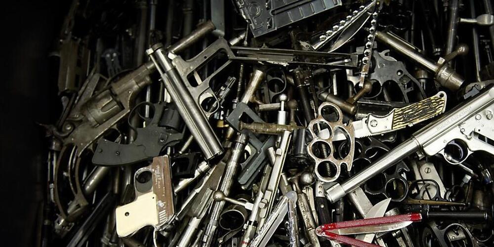 Ein psychisch angeschlagener Neonazi aus Winterthur muss künftig auf seine Waffensammlung verzichten. Das Verwaltungsgericht will so die öffentliche Sicherheit schützen. (Symbolbild)