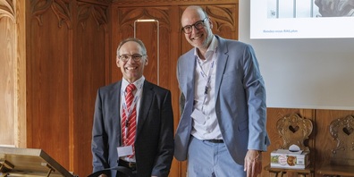 Thomas Baumgartner, Direktor der Appenzeller Bahnen, ist seit 2023 auch Verwaltungsratspräsident von RAILplus und fungierte als Gastgeber des diesjährigen «Rendez-vous RAILplus». Rechts von ihm: und Joachim Greuter, Geschäftsführer von RAILplus