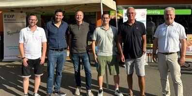 Von links: David Kull, Kandidat GPK Gemeinde,  Christian Keller, Kandidat Gemeinderat, Stefan Schweizer, Kandidat Schulrat BuGaLu, Philipp Bösch, Kandidat Schulrat Primarschule, Marco Näf, Kandidat Gemeinderat, Hans Jörg Furrer, Kandidat Schulratspräsidium BuGaLu. (Auf dem Bild fehlt Stefan Bobirnac, Kandidat Schulrat BuGaLu)