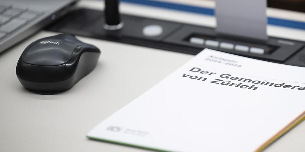 Der Gemeinderat von Zürich will sich eine Lohnerhöhung geben: Die Arbeitslast sei ebenso wie die Zahl der vorzeitigen Rücktritte gestiegen, begründet er die Anpassung. (Symbolbild)