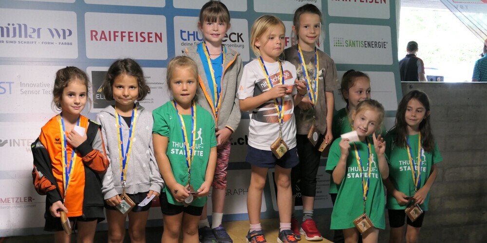 Glückliche und stolze Gewinner