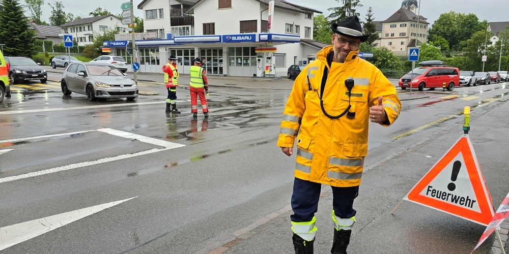 Simon Sommer, Offizier und Ausbildungschef der Feuerwehr Gossau, beim Einsatz.