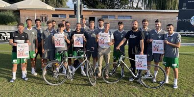 Die Fussballspieler fahren im Cycomania Monat September mehr Velo, um Kilometer für die Stadt zu sammeln.