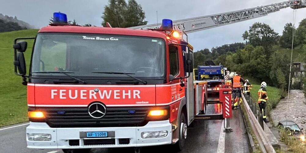 Der Mann fuhr mit seinem Auto bei Gais in einen Bach.
