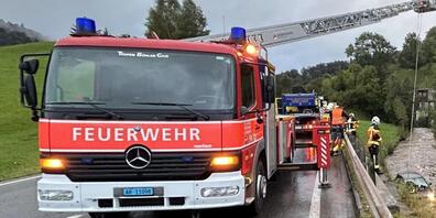 Der Mann fuhr mit seinem Auto bei Gais AR in einen Bach.