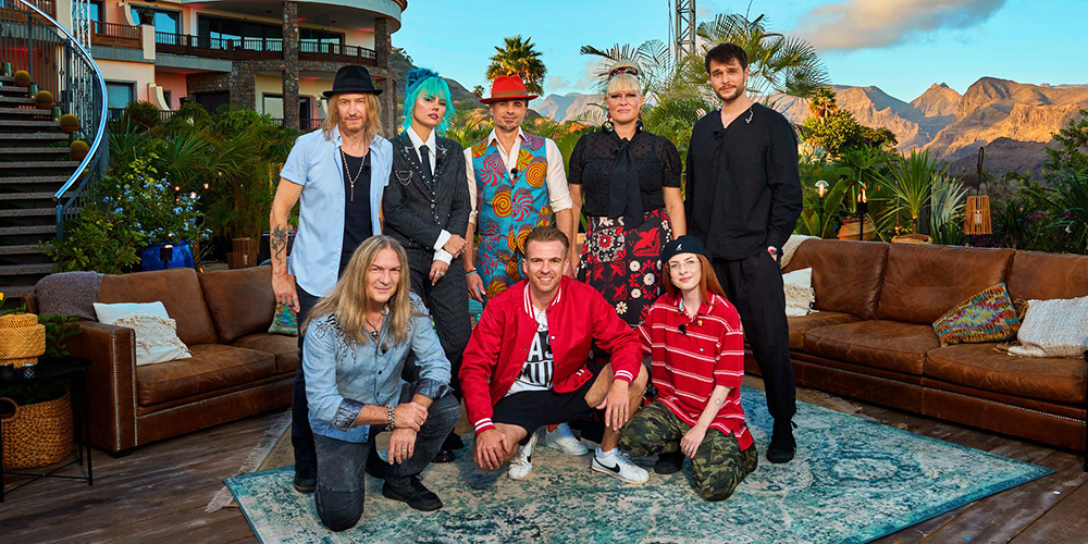 Der Cast für die sechste Staffel von «Sing meinen Song». Die Ausserschwyzerin Kings Elliot sticht mit ihren blauen Haaren heraus.