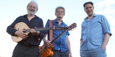 Drüdieter sind (v.l.n.r.):  Dide Marfurt (Halszither, Gitarre, Bass), Dieter Ringli (Gitarren, Halszither, Gesang) und Dieter Sulzer (Gesang, Maultrommeln, Querflöte).