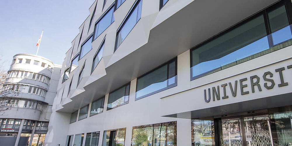 Blick auf das Hauptgebäude der Universität Luzern. (Archivaufnahme)
