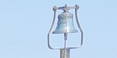 Die Messingglocke am Mannenbacher Landungssteg wurde entwendet.