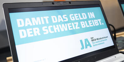 Die Allianz für die Umsetzung der OECD-Mindeststeuer stellte ihre Abstimmungskampagne am 11. Mai 2023 in Bern vor. (Archivbild)