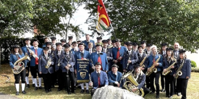 Die Musikgesellschaft Harmonie durfte in Adelberg die herzliche Gastefreundschaft erleben und am traditionellen Dorffest teilnehmen. Unser Bild: Musik vereint.