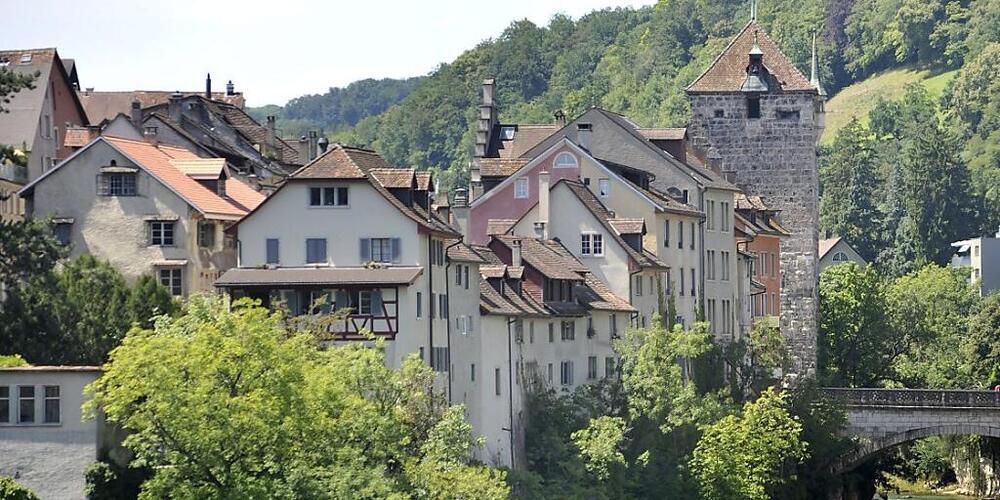 Die Stadt Brugg vergrössert sich durch die Fusion mit dem aareaufwärts gelegenen Villnachern ihre Fläche um etwa 70 Prozent und erreicht eine Einwohnerzahl von rund 15'000. (Archivbild)