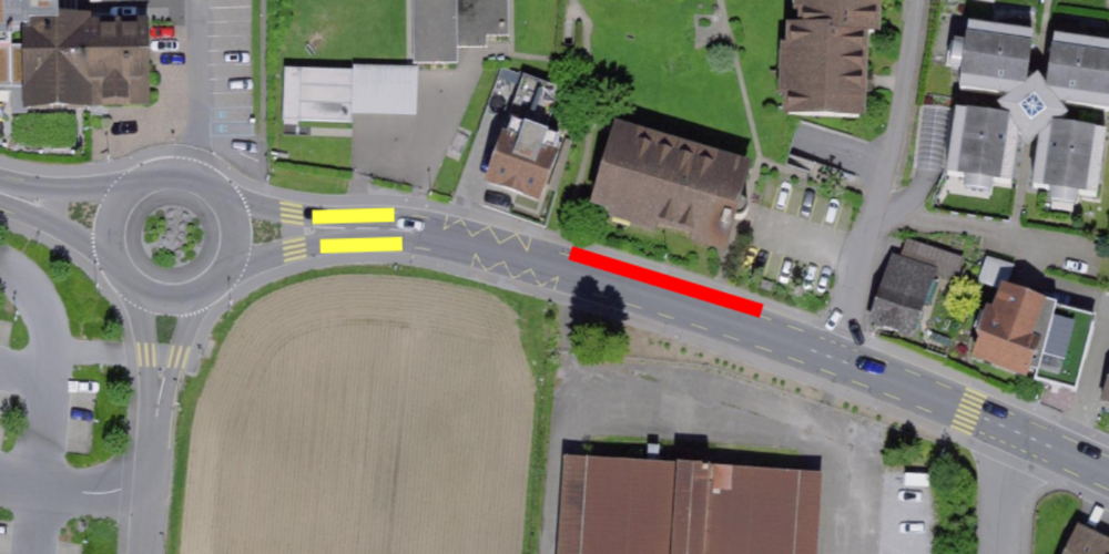Gelb = Ersatzbushaltestelle. Rot = Baustellenperimeter.
