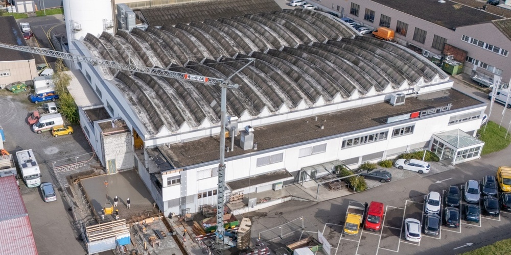 Die Bauarbeiten am Gebäude der Pendt AG sind seit Mitte August im Gang und sollen bis zum Spätsommer 2025 abgeschlossen sein.