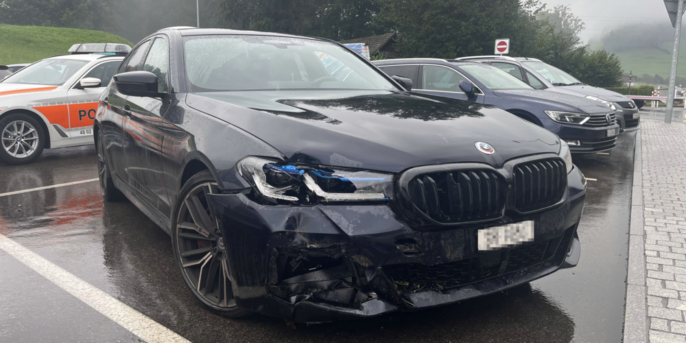 Der Fahrer wurde durch den Unfall nicht verletzt.