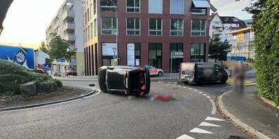 Die 56-jährige Autofahrerin kippte mit ihrem Fahrzeug um.