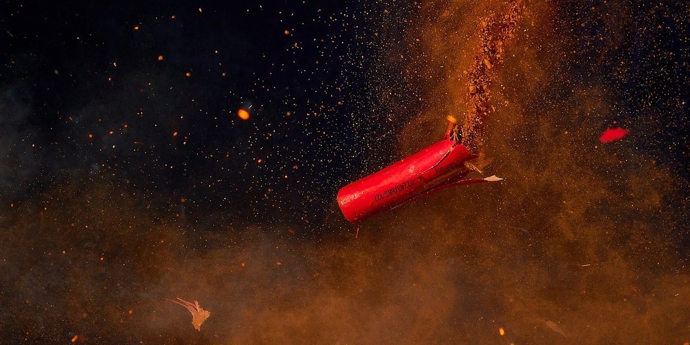 Der Mann verletzte sich beim Bearbeiten von Feuerwerk. (Symbolbild)