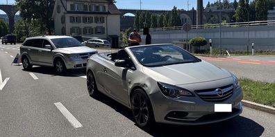 Der 26-Jährige übersah den Personenwagen, der sich von hinten näherte.