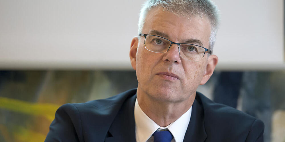 Martin Häusermann, zurückgetretener CEO der Solothurner Spitäler, bezieht auch nach seiner Freistellung per Ende Januar ein stattliches Monatsgehalt. (Archivbild)