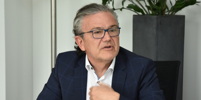 Dominik Holderegger erläutert das Jahresergebnis der Raiffeisenbank Tägerwilen im komplexen Umfeld. 