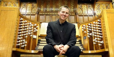 Zur Einstimmung haben wir mit dem Londoner Orgel-Start Jonathan Scott gesprochen