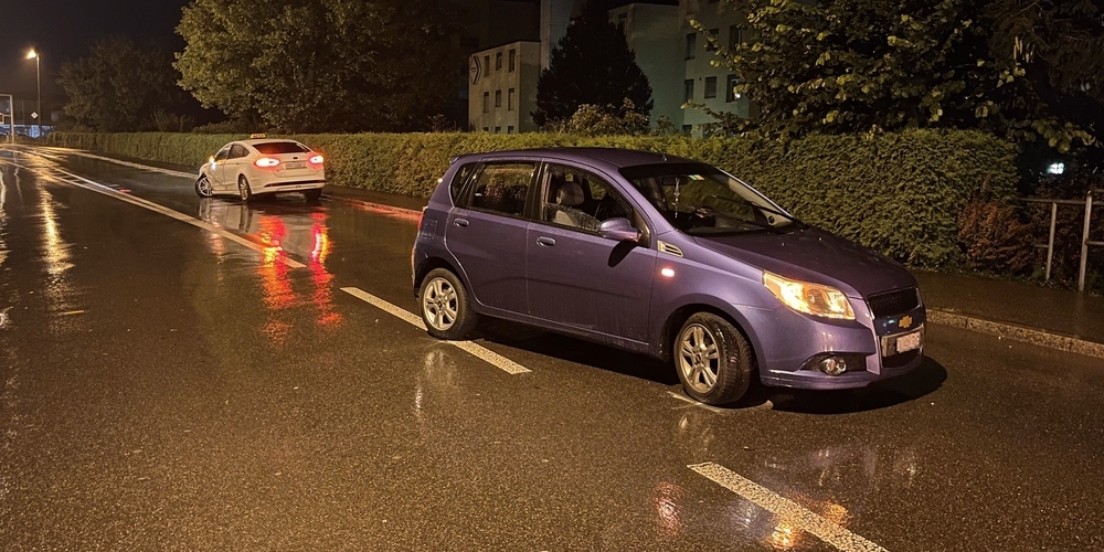Beim Unfall mit zwei Autos auf der Joner St.Gallerstrasse infolge Fahrunfähigkeit entstanden 22'000 Franken Sachschaden.