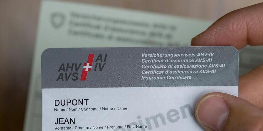 Der Aargauer Regierungsrat macht nach Kritik einen Rückzieher: Die AHV-Zweigstellen in den Gemeinden bleiben. Die Leute sollen bei den Zweigstellen Informationen und Hilfe erhalten. (Symbolbild)