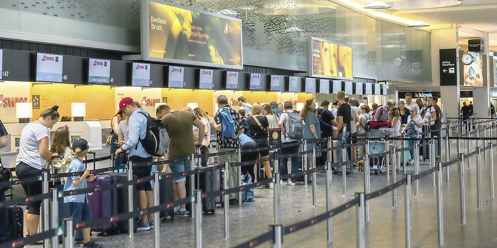 Dank mehr Personal bildeten sich nur an einzelnen Spitzentagen längere Schlangen beim Check-in. 