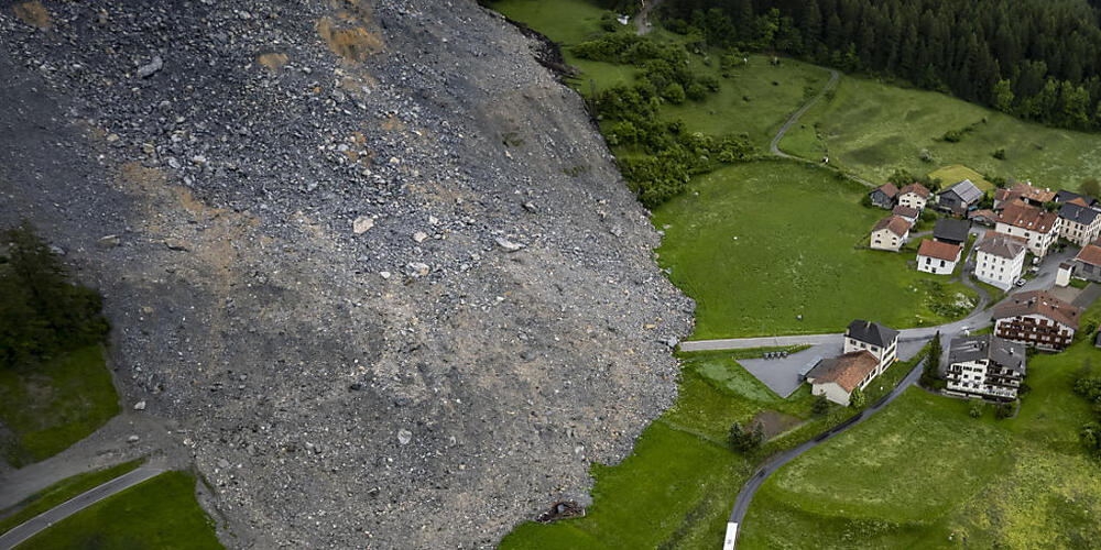 Am Berg oberhalb von Brienz/Brinzauls GR rumpelt es wieder öfter. (Archivbild)