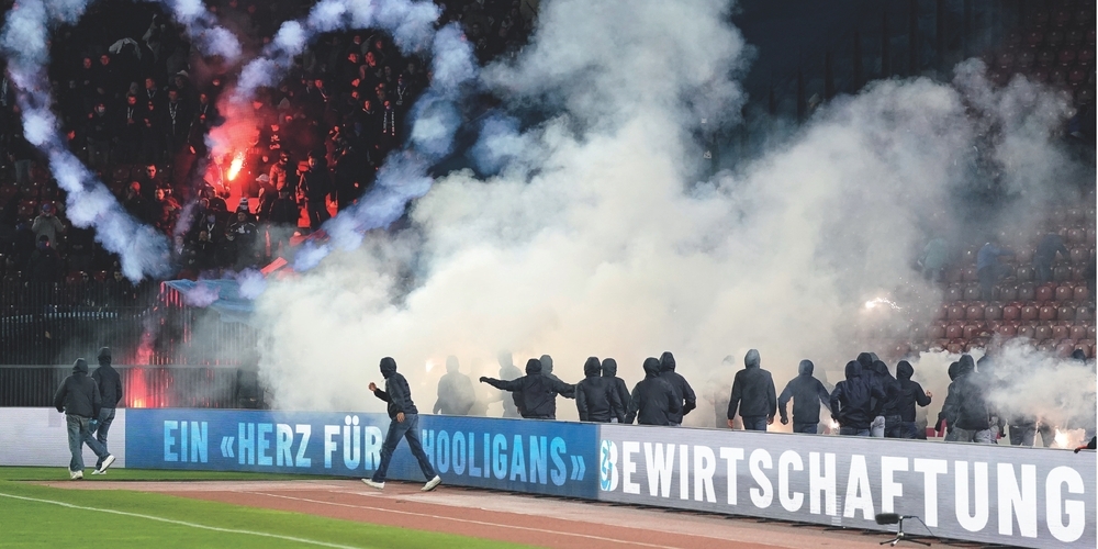 Das Forum Gelb-Rot präsentiert eine Motivation für wirkungsvolleres Vorgehen: «Neu denken – fertig Chaoten»