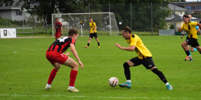 Altstättens Goalgetter Egzon Shabani (rechts) blieb heute zwar torlos, trotzdem konnte er sich über drei Punkte freuen. (Archivbild)