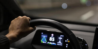 Im Kanton Schaffhausen werden die Steuern für Fahrzeuge mit Verbrennungsmotoren und E-Auto nach einer neuen Formel berechnet. (Symbolbild)