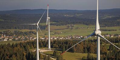 Windkraftanlagen in der Waadtländer Gemeinde Sainte-Croix. (Archivbild)