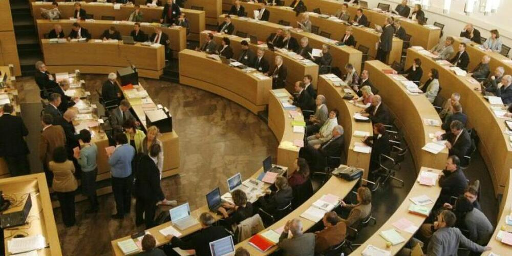 Die 140 Mitglieder des Aargauer Kantonsparlaments gestehen sich eine höhere Sitzungsentschädigung zu. (Archivbild)