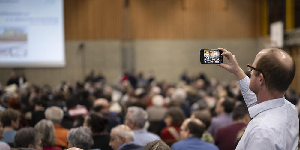 An der ausserordentlichen Gemeindeversammlung am 15. Februar in Steckborn TG waren alle Plätze in der Turnhalle besetzt.