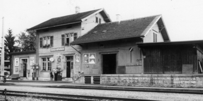 Der Bahnhof Affoltern in einer Aufnahme von 1959. 